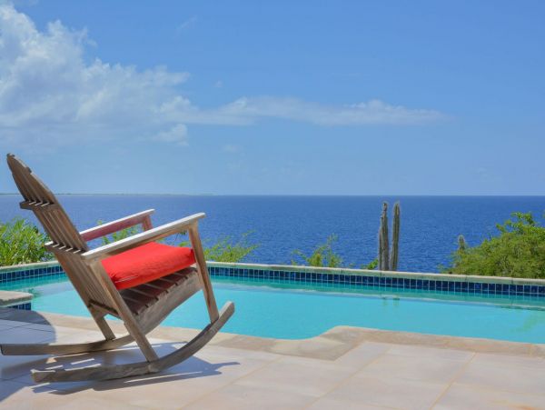 Bonaire Home 982640
