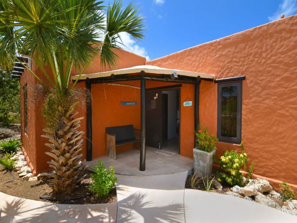Bonaire Home 982640