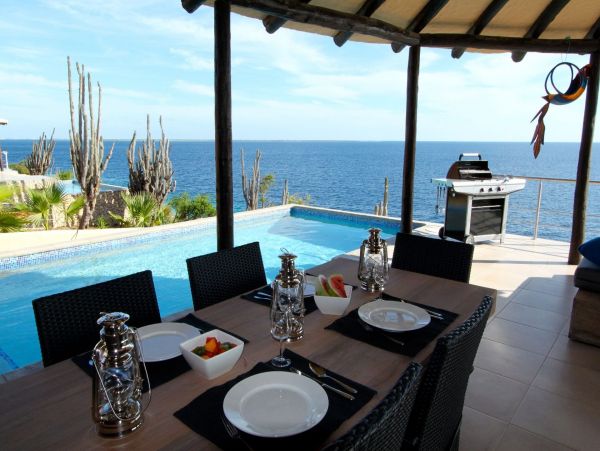 Bonaire Home 982641