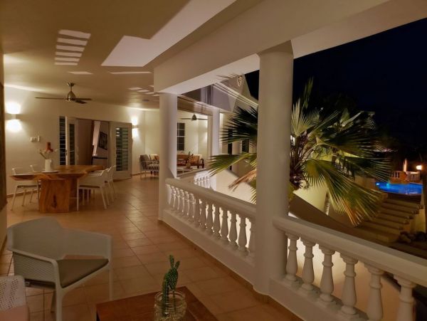 Bonaire Home 982642