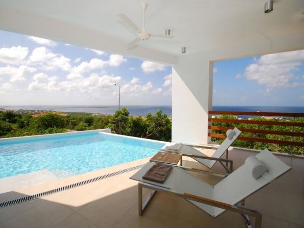 Bonaire Home 982648