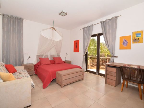 Bonaire Home 982650