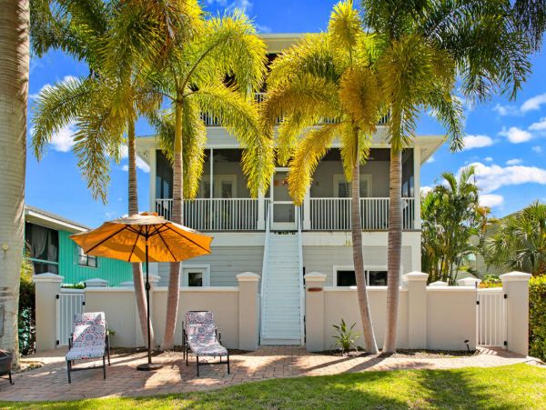 Short Walk to Beach Bonita Springs Vacation Home with Pool