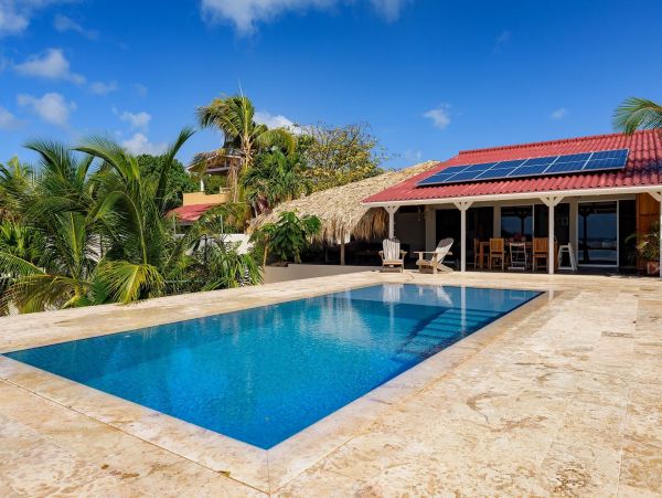 Bonaire Home 982659