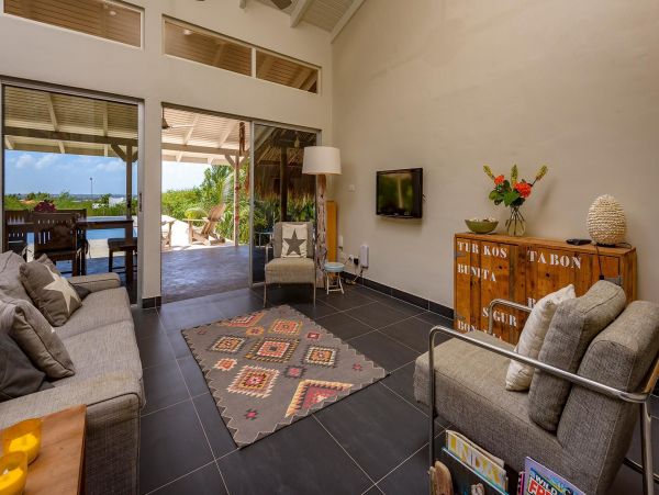 Bonaire Home 982659