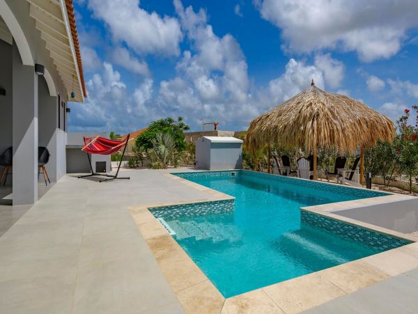 Bonaire Home 982670