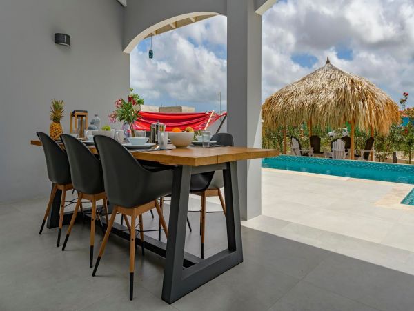 Bonaire Home 982670