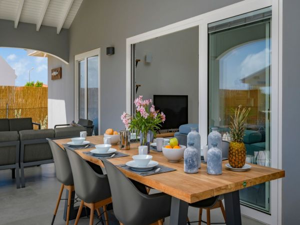 Bonaire Home 982670