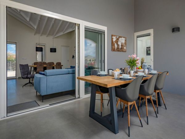 Bonaire Home 982670