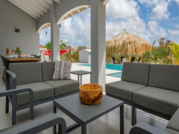 Bonaire Home 982670