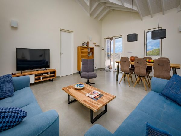 Bonaire Home 982670