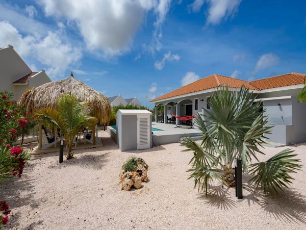 Bonaire Home 982670