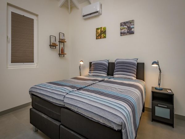 Bonaire Home 982670