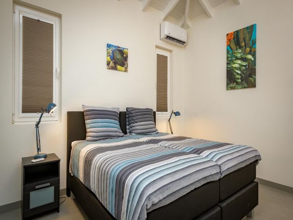 Bonaire Home 982670