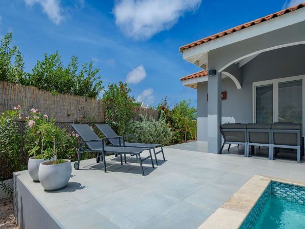 Bonaire Home 982670