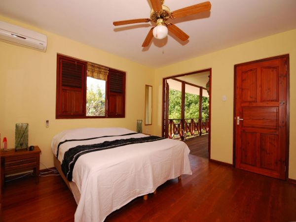 Bonaire Home 982673