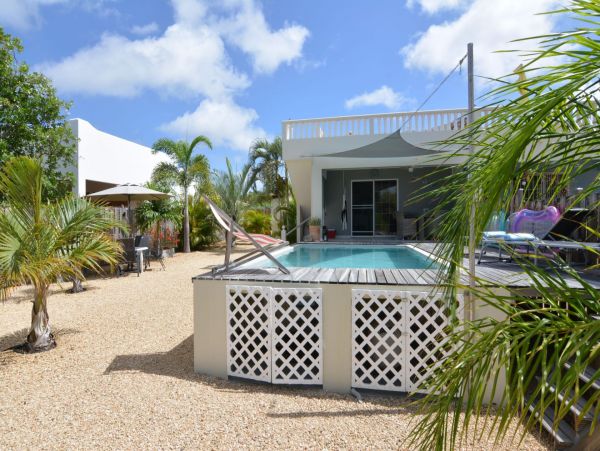 Bonaire Home 982675