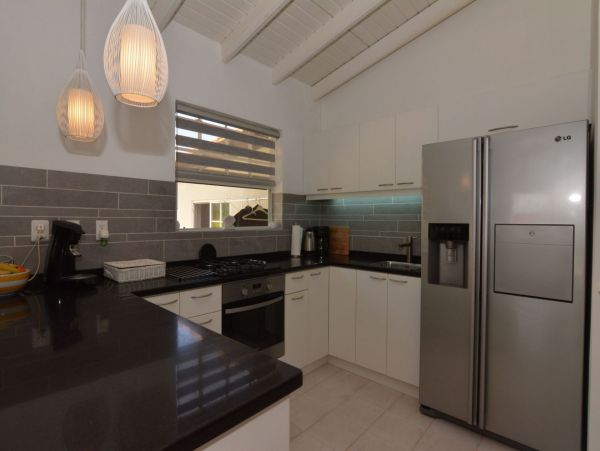 Bonaire Home 982675