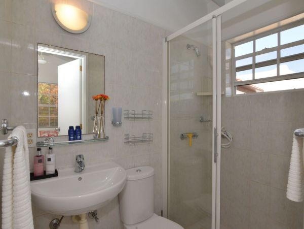 Bonaire Home 982675