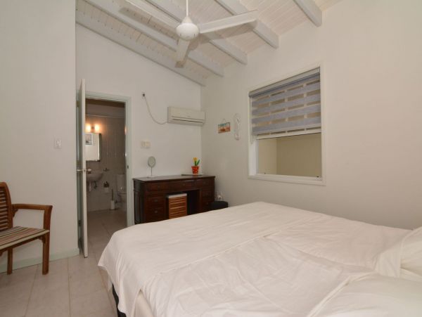 Bonaire Home 982675
