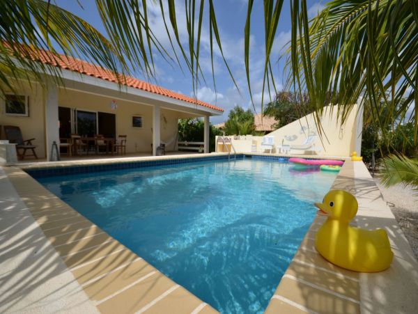 Bonaire Home 982676