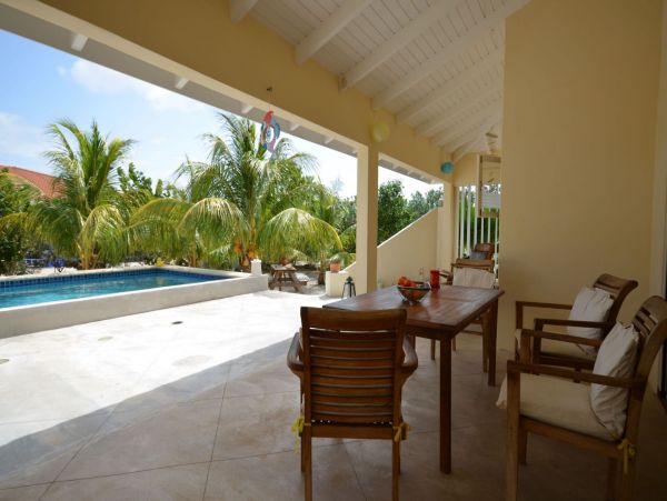 Bonaire Home 982676