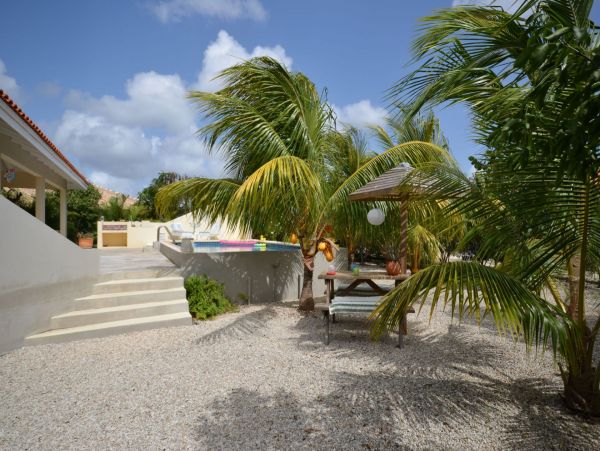 Bonaire Home 982676