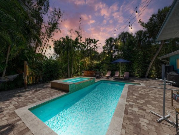 Anna Maria Ground Level Beach House 3 Bedrooms Private Pool
