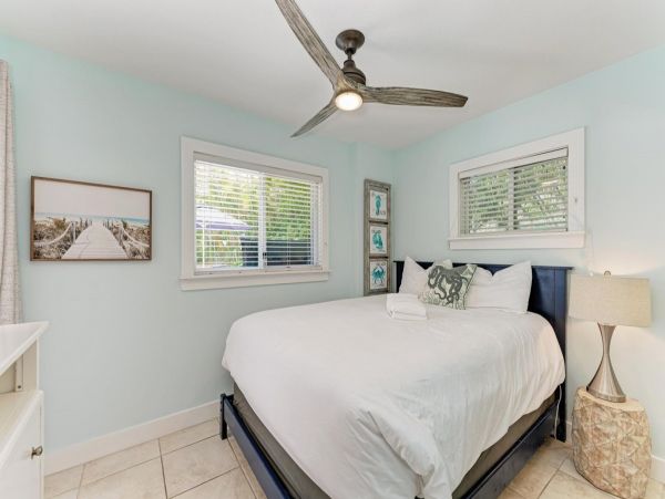 Anna Maria Ground Level Beach House 3 Bedrooms Private Pool