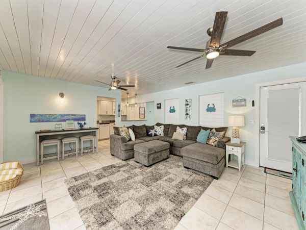 Anna Maria Ground Level Beach House 3 Bedrooms Private Pool