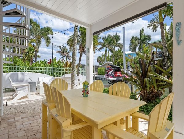 Stunning 4 Bedroom Vacation Rental Home in Bradenton Beach