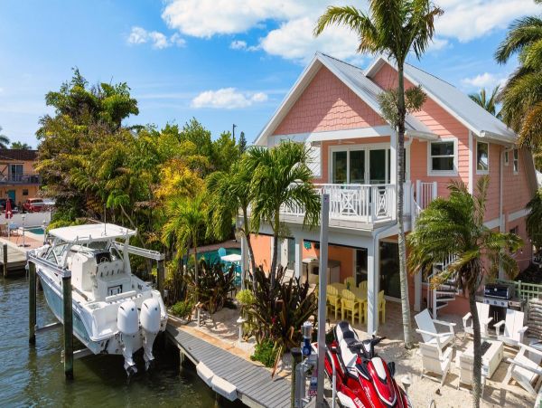 Stunning 4 Bedroom Vacation Rental Home in Bradenton Beach