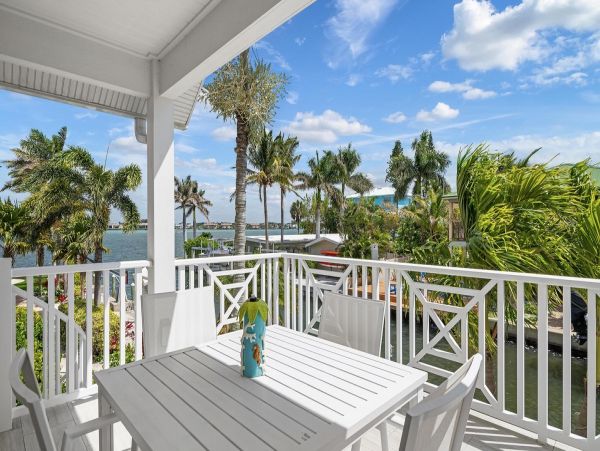 Stunning 4 Bedroom Vacation Rental Home in Bradenton Beach