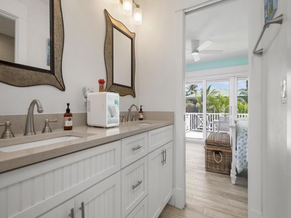 Stunning 4 Bedroom Vacation Rental Home in Bradenton Beach