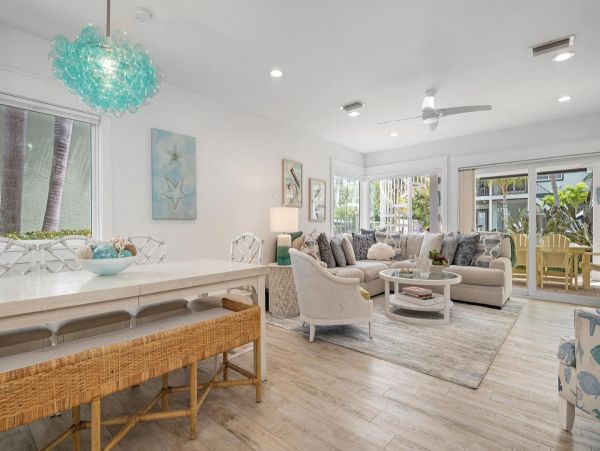 Stunning 4 Bedroom Vacation Rental Home in Bradenton Beach
