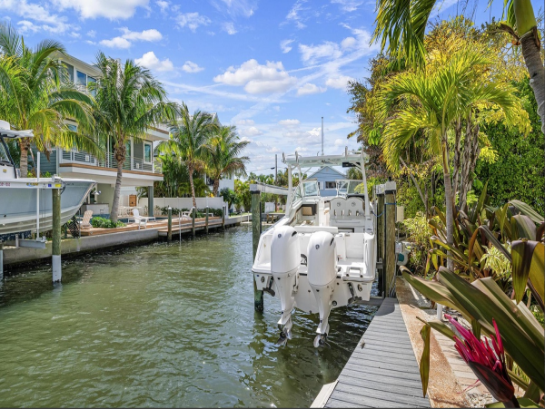 Stunning 4 Bedroom Vacation Rental Home in Bradenton Beach