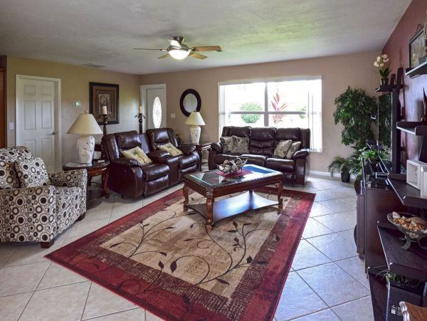 Beautiful Canalfront Three Bedroom Home with Caged Pool