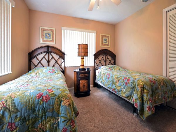 Beautiful Canalfront Three Bedroom Home with Caged Pool