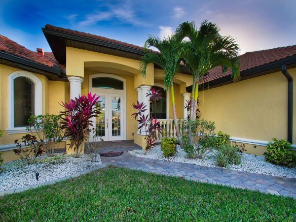 3 Bedroom- 3 Bathroom Villa with water views