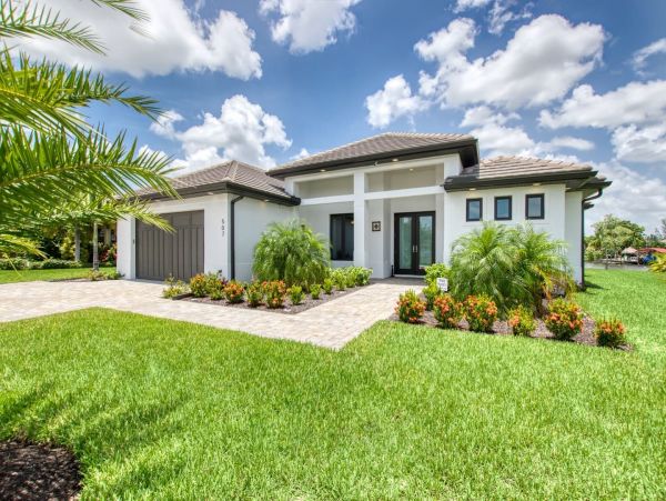 Cape Coral  Canal Front Three Bedroom Vacation Home