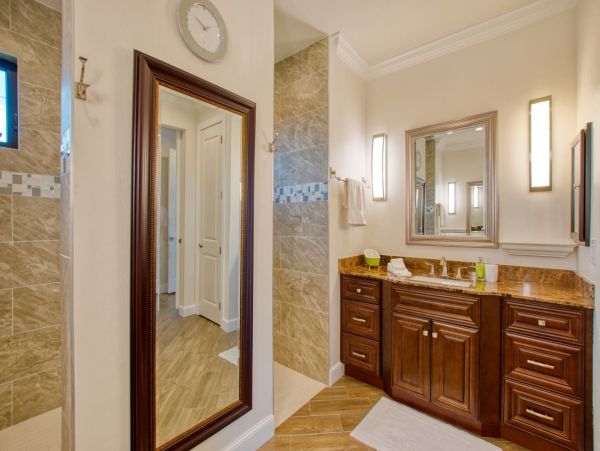 Cape Coral  Canal Front Three Bedroom Vacation Home