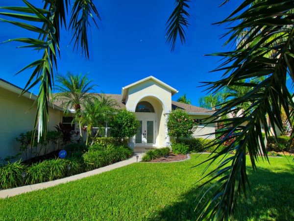 Cape Coral Vacation Rental Home Canal-Front Private Pool