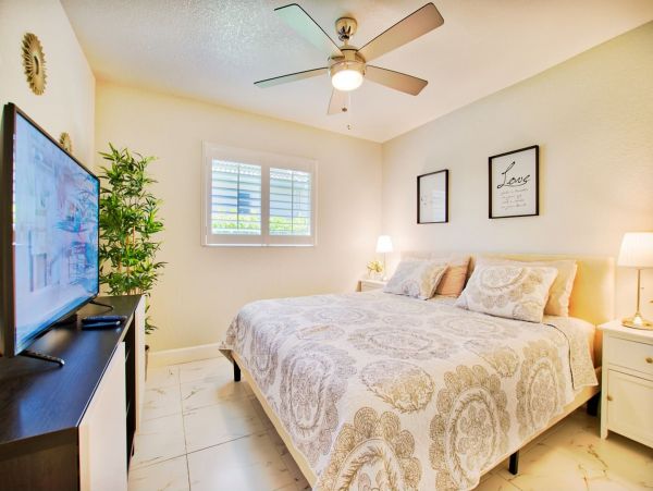 Cape Coral Vacation Rental Home Canal-Front Private Pool