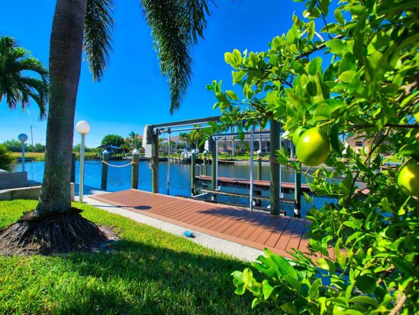 Cape Coral Vacation Rental Home Canal-Front Private Pool