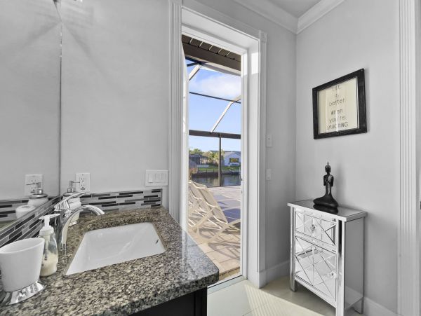 Cape Coral Luxury Vacation Villa Pool