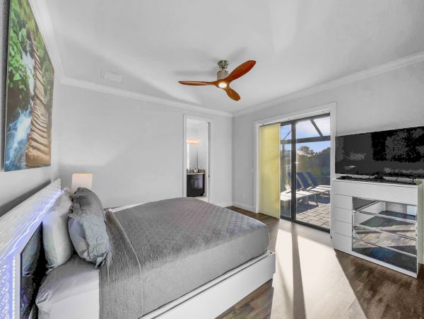 Cape Coral Luxury Vacation Villa Pool
