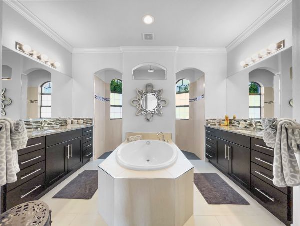Cape Coral Luxury Vacation Villa Pool