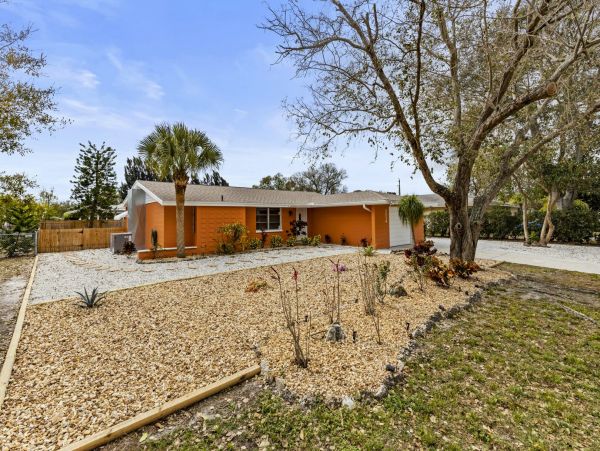 Sarasota Home 982728
