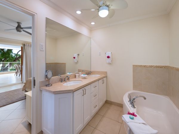 Barbados Condo 982745