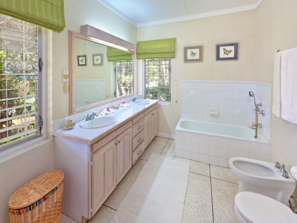 Barbados Home 982755